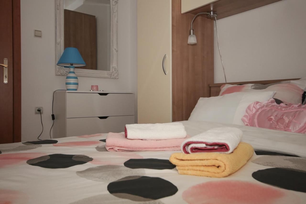 Apartman Lucija & Luka โอโทชาส ภายนอก รูปภาพ