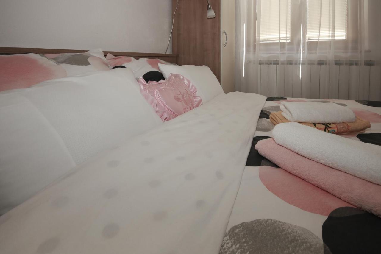 Apartman Lucija & Luka โอโทชาส ภายนอก รูปภาพ